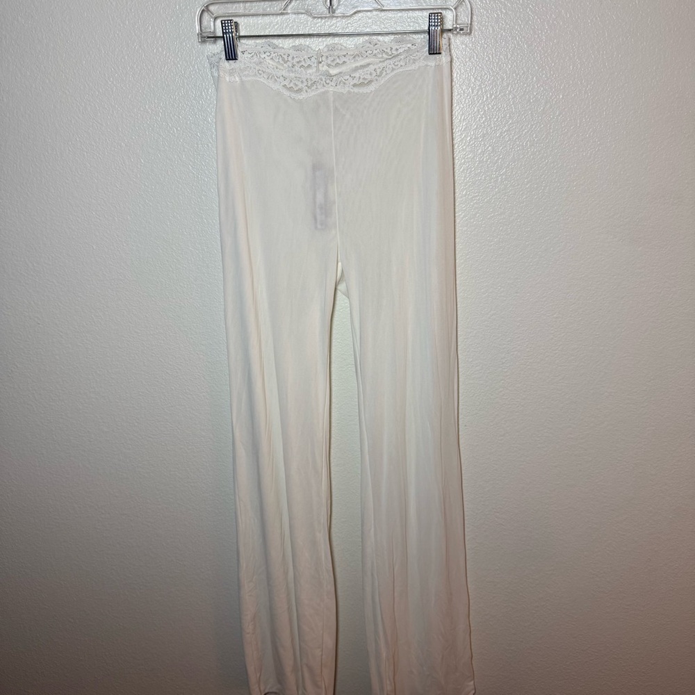 SKIMS‎ Bridal Pants in Marble - Picture 2 of 4